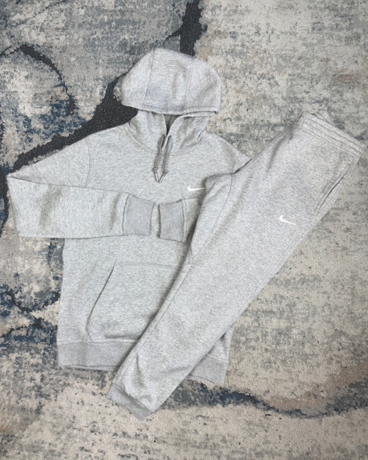 Nike Club Set (Grey)