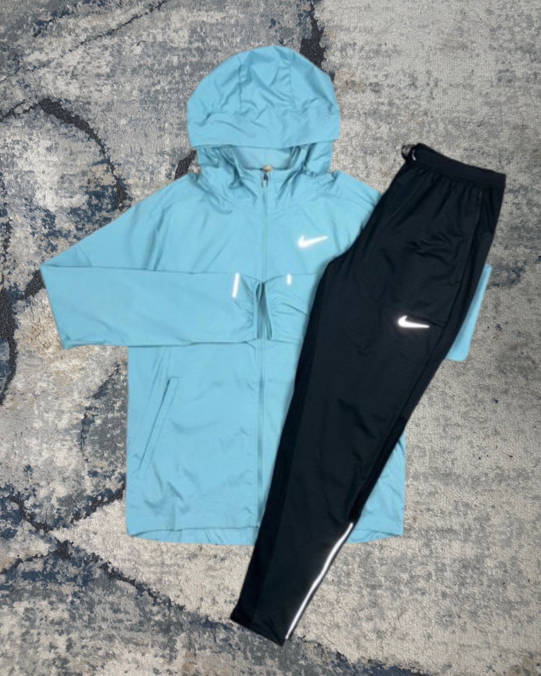 Nike Windrunner Set (Turquoise/Black)