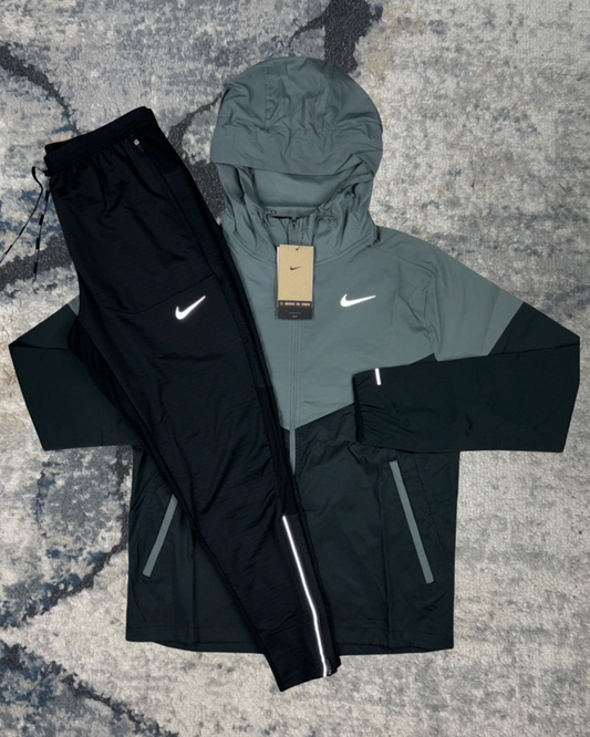 Nike Windrunner Set (Smoke Grey/Black)