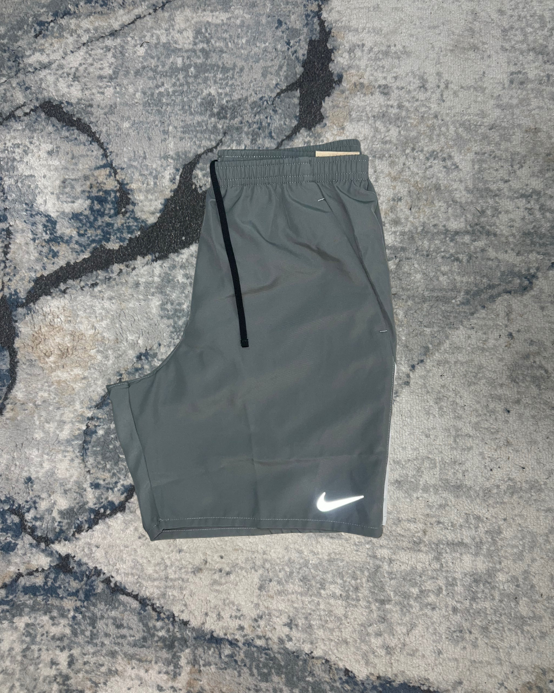 Nike Challenger 7 Shorts (Grey)