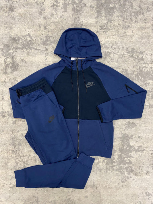 Nike Lightweight Tec Fleece